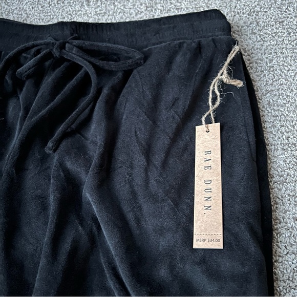 NWT Rae Dunn ‘Trick or Treat’ Velvet Joggers - Picture 5 of 9
